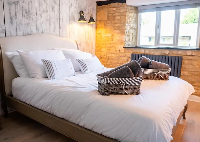 2 Candlemas Cottage